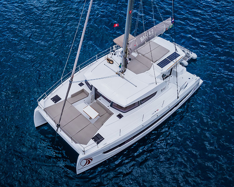 Catamarani Bali Yacht usati