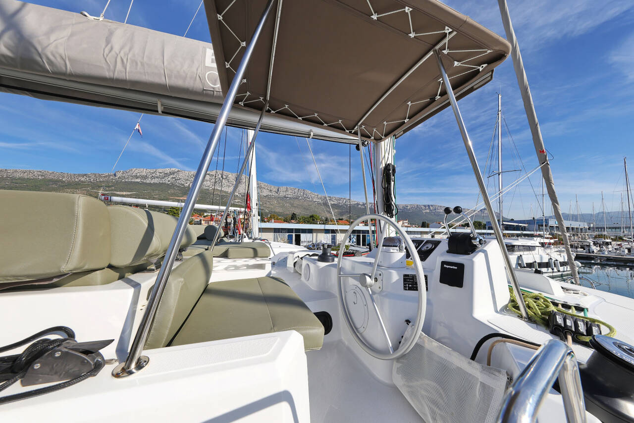 Catspace Happy Sailor