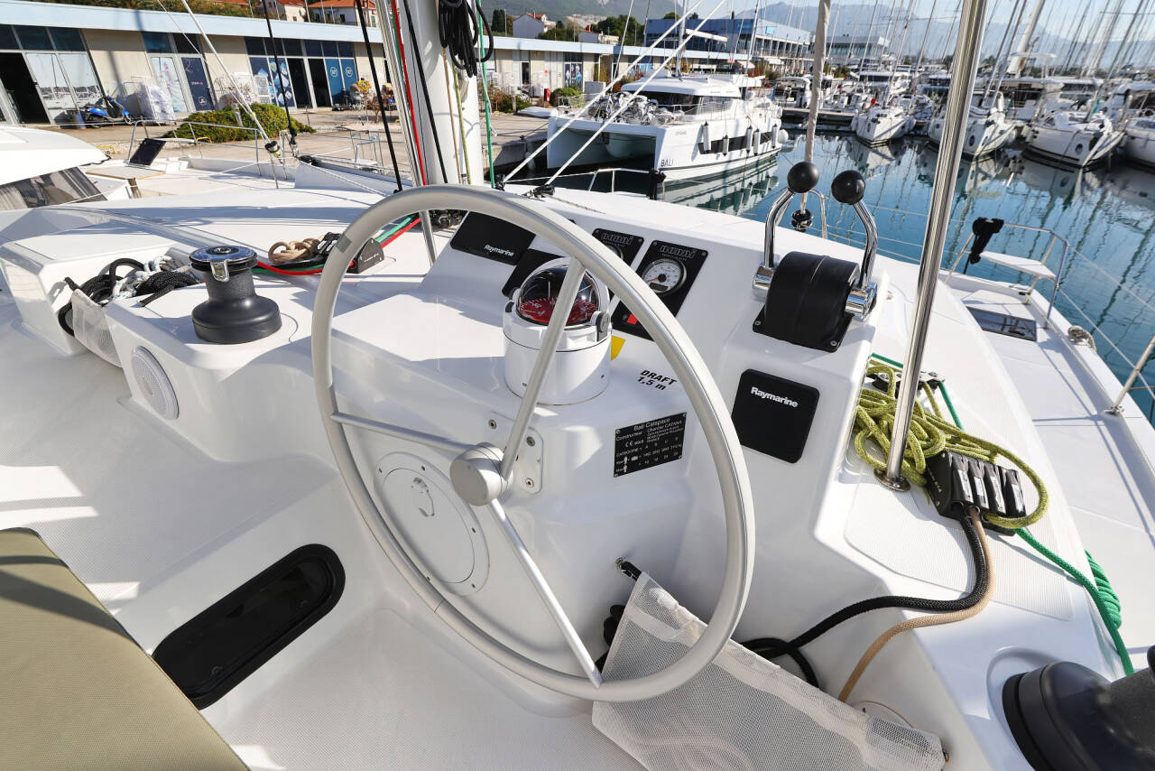 Catspace Happy Sailor