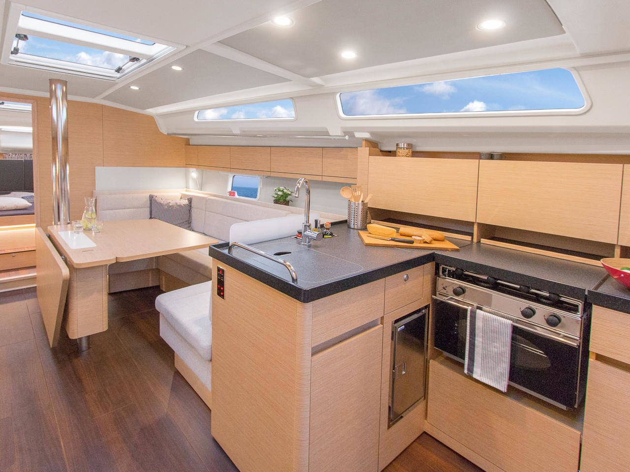 Hanse 418 