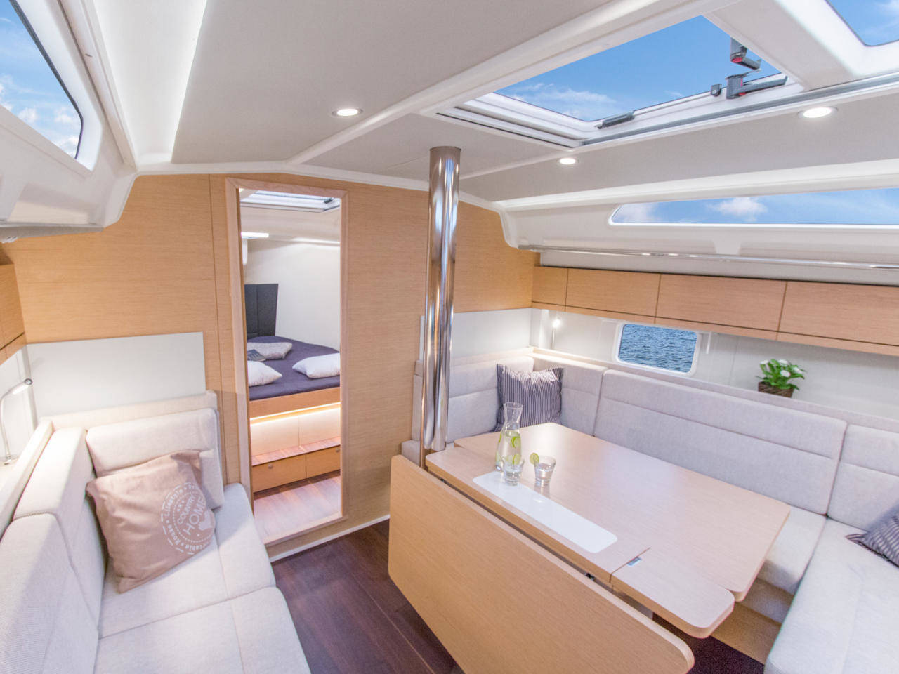 Hanse 418 