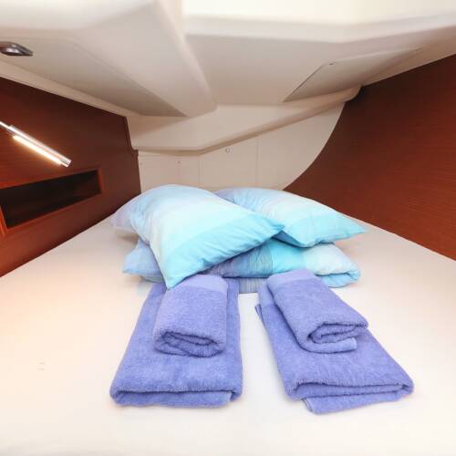 Hanse 455 Bare Necessities