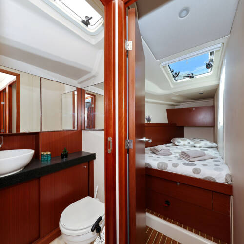 Hanse 455 Purple Rain