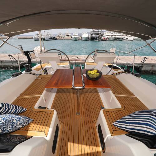 Hanse 455 Purple Rain