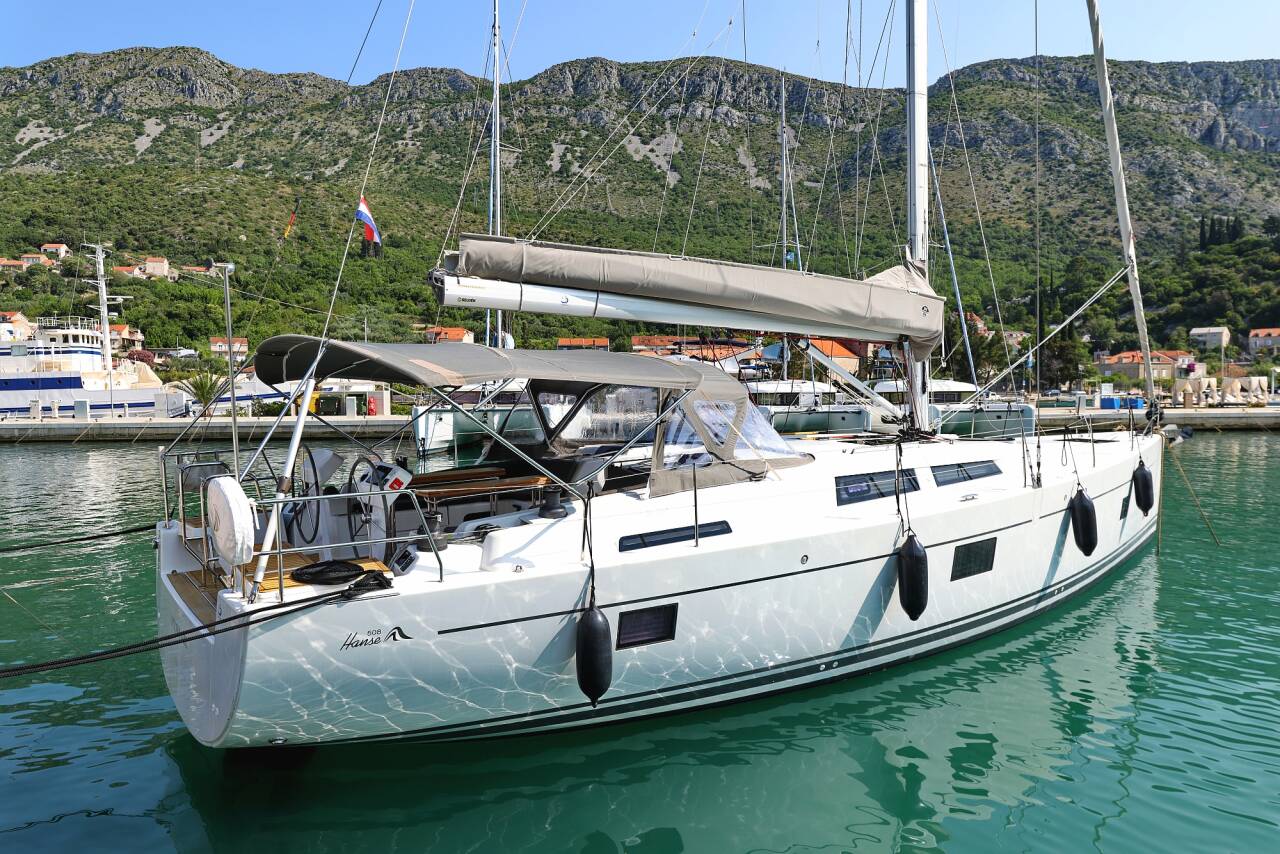 Hanse 508 Uptown Girl
