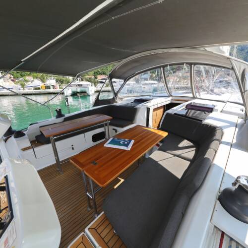 Hanse 508 Uptown Girl