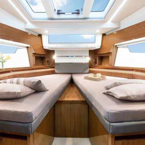 Sealine C430 
