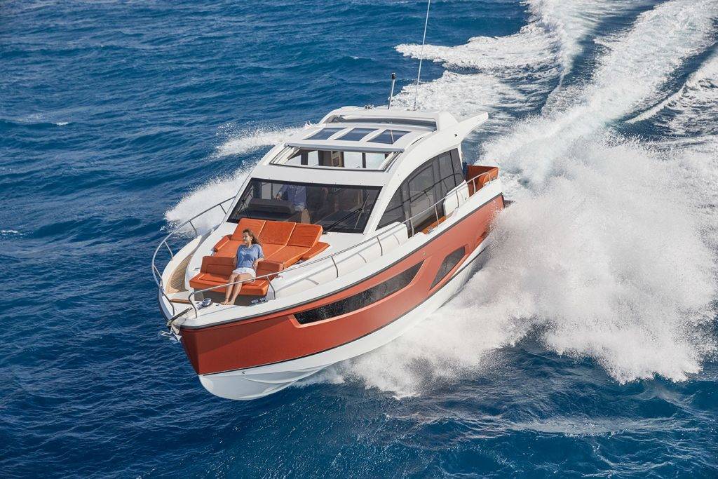 Sealine C430 