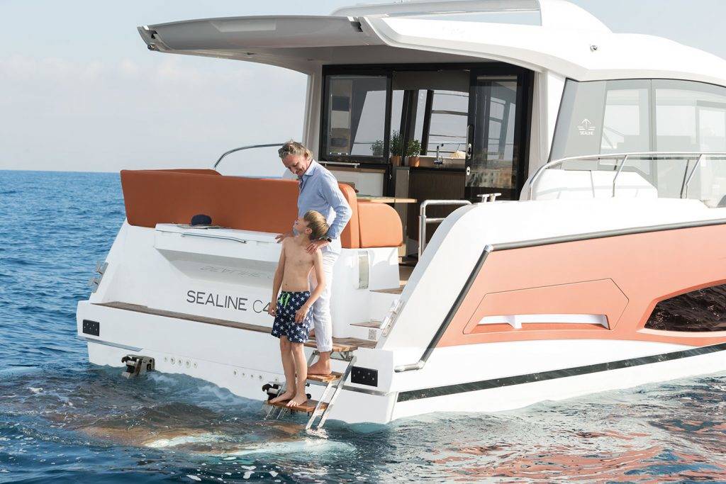 Sealine C430 