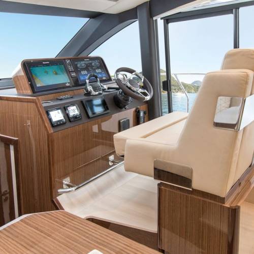 Sealine C430 