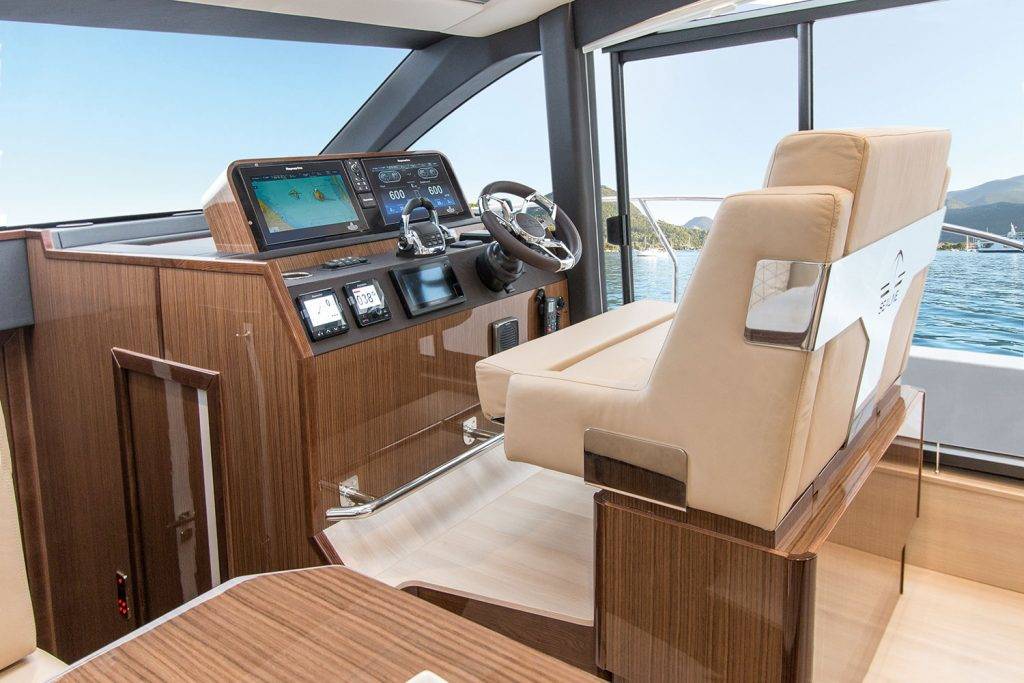 Sealine C430 