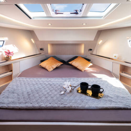 Sealine S335 