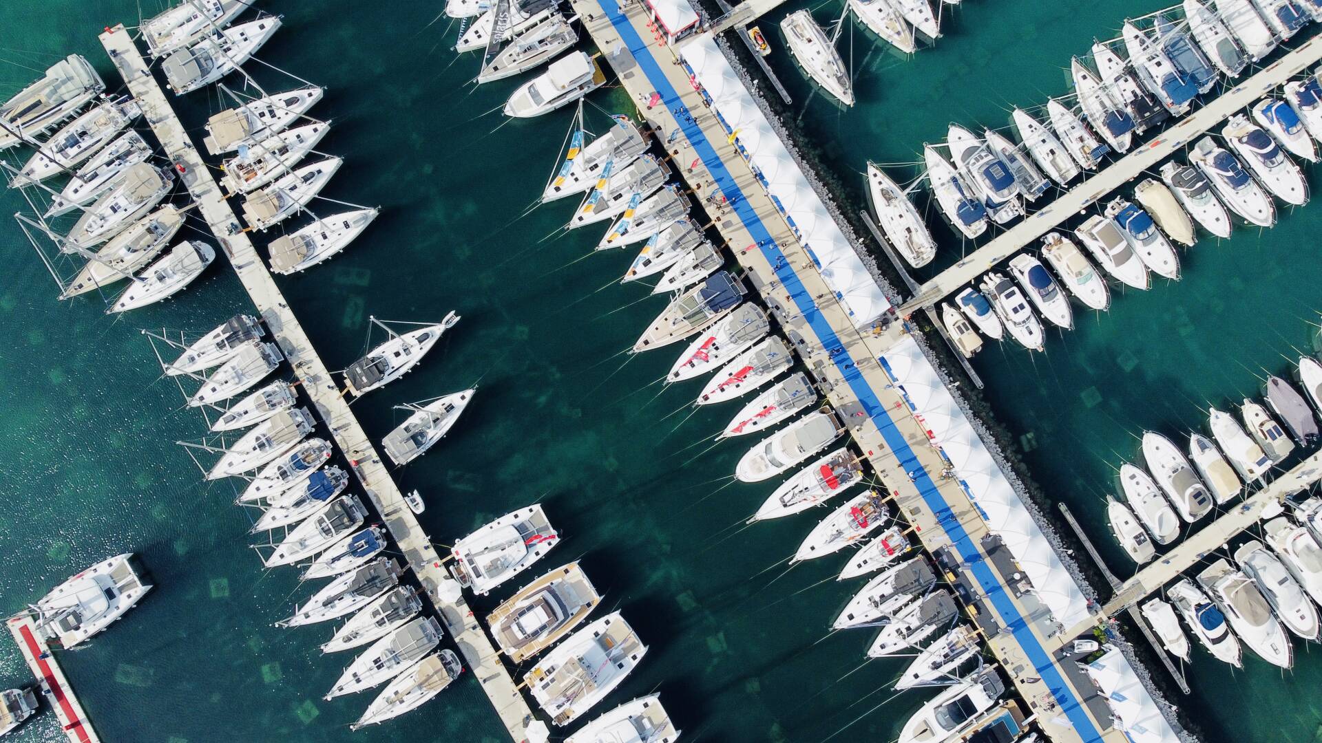 I nostri yacht hanno base in sei marine selezionate con cura lungo la costa adriatica.
