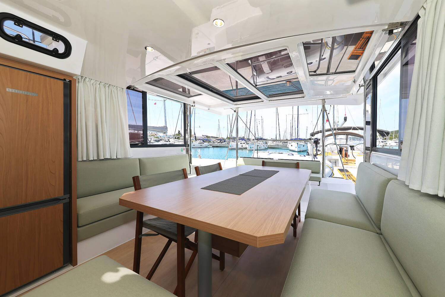 Bali Catspace OW  | Playtime - OW