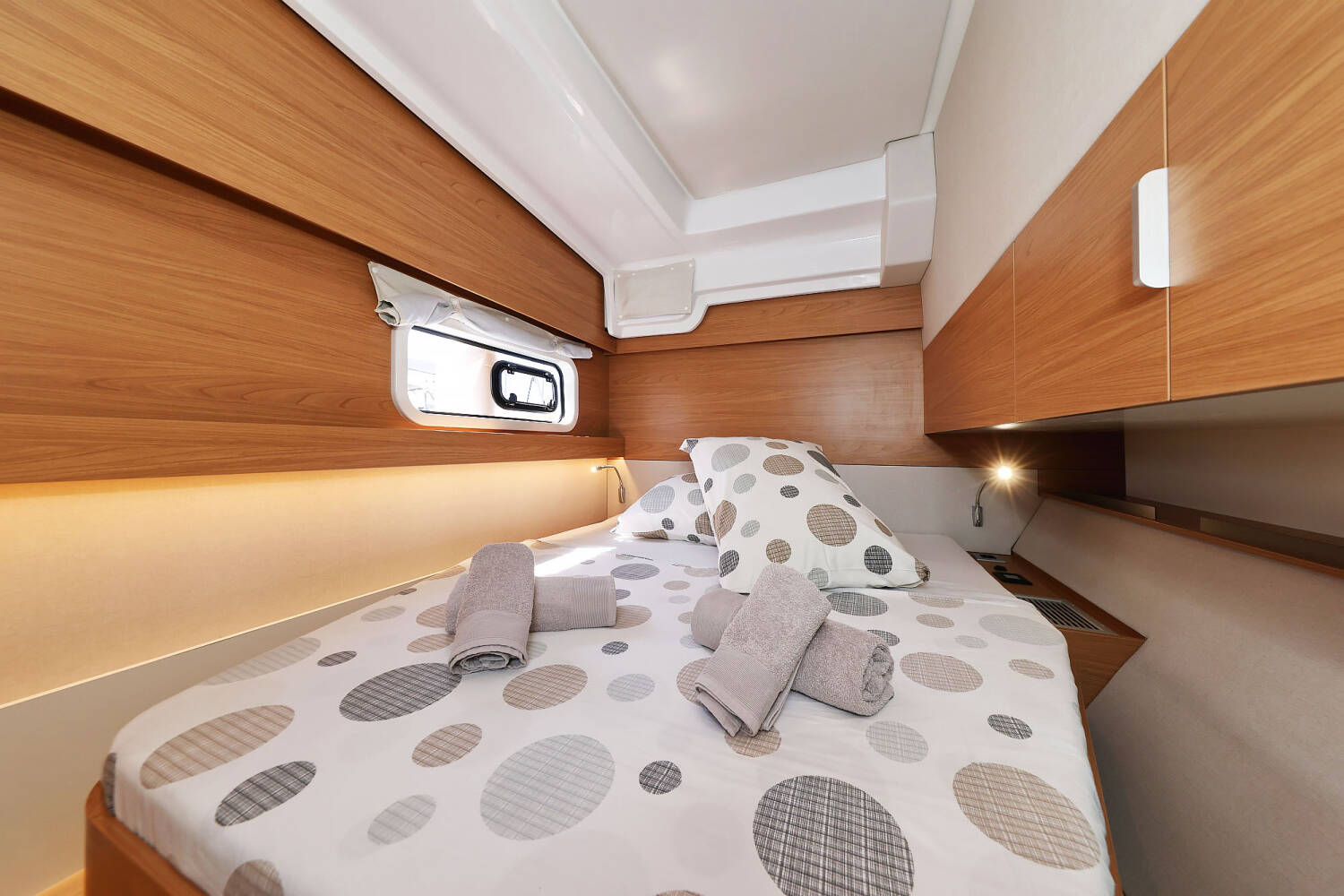 Bali Catspace OW  | Playtime - OW