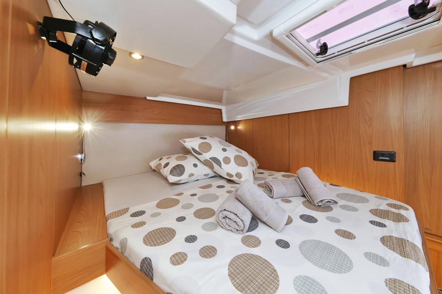 Bali Catspace OW  | Playtime - OW