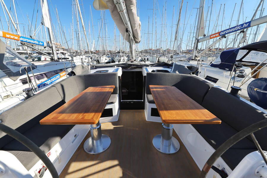 Hanse 410  | Bela
