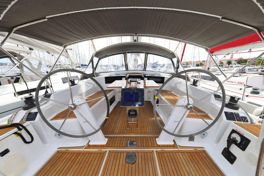 Hanse 418  | Leia