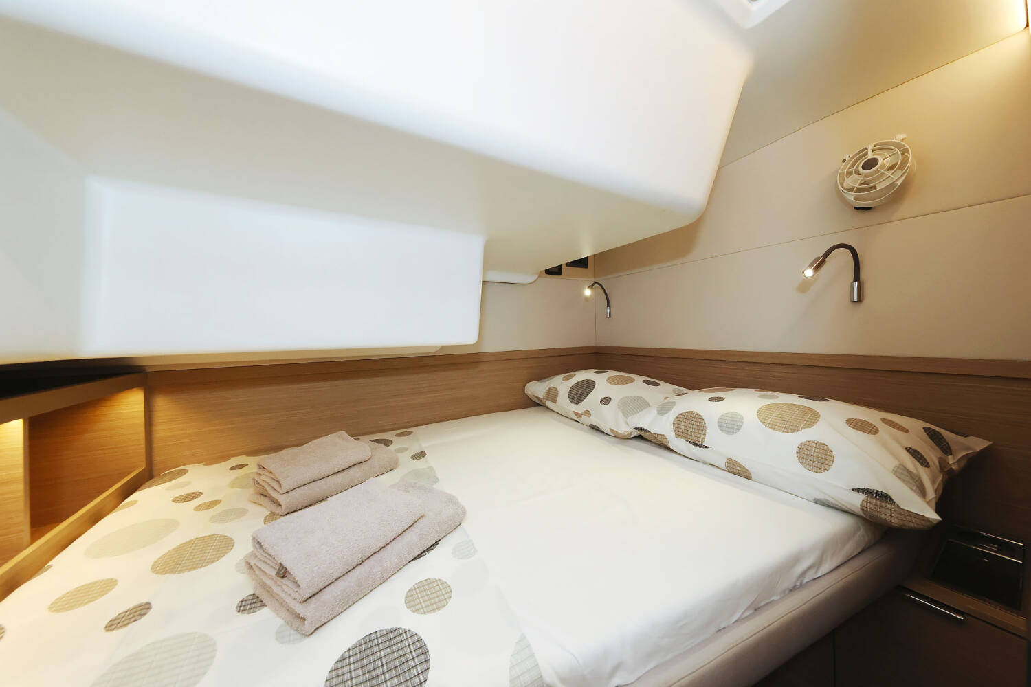 Lagoon 51  | Maestro