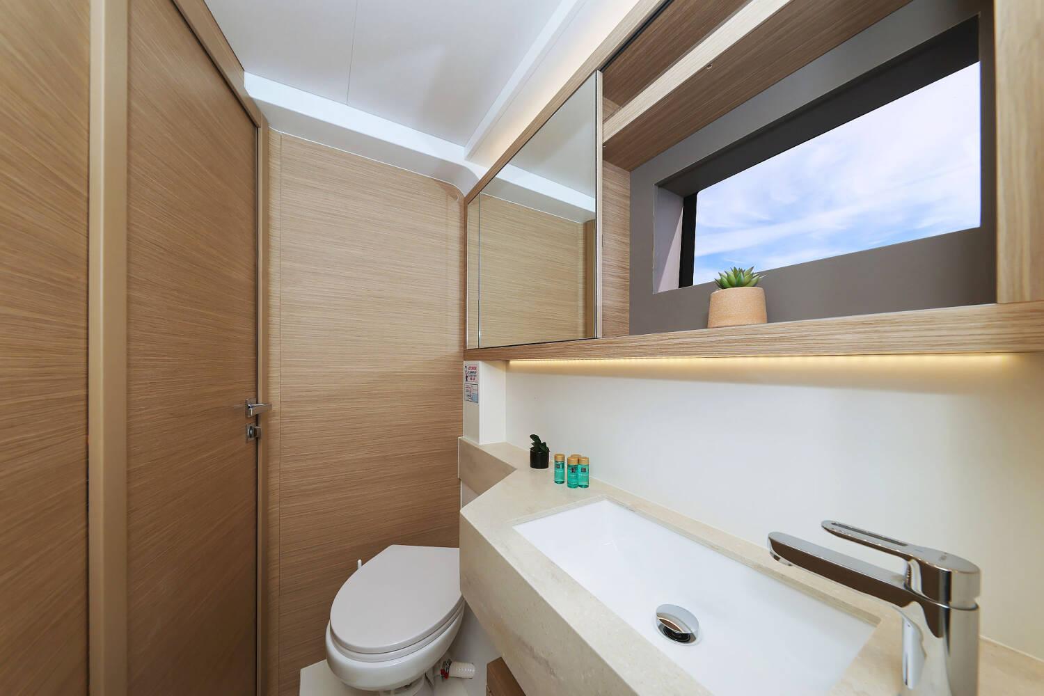 Lagoon 51  | Maestro